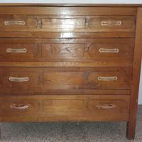 Mobili in castagno vintage