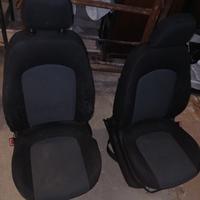   sedili e portiere auto punto fiat 1.3 mtj
