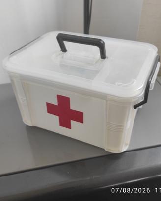 Scatola per kit pronto soccorso
