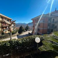 Mercogliano: Quadrilocale arredato con giardino