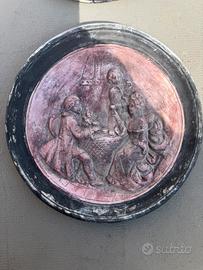 Antico piatto da parete in bassorilievo fine 800