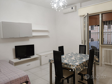 Camera per ragazze zona centrale