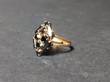 Anello con pietre nere vintage 