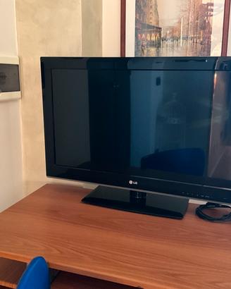 Tv Lg Full HD da 37"