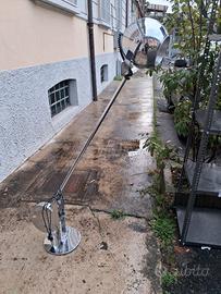 Lampada da terra inclinabile in metallo anni 70