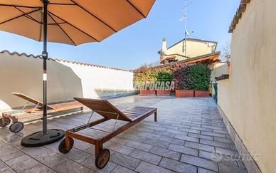 VILLA INDIPENDENTE CON TERRAZZO