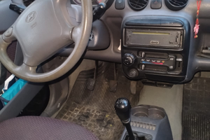 Auto maneggevole e facile da guidare e parcheggiar