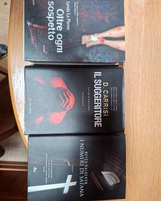  3 romanzi Lynda La Plante, D. Carrisi, R. Caldero