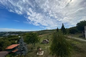 Casa indipendente di 360 m² con più di 5 locali a 