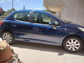 PEUGEOT 207 1.4 HDi 70CV 5p. X-Line - Neopatentati