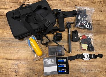 Gopro Hero 5 black edition con accessori e case