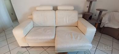 divano in pelle 
