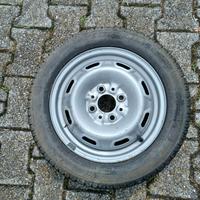 Gomma con cerchio Michelin  135/70  R 13
