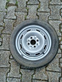 Gomma con cerchio Michelin  135/70  R 13