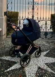 Carrozzina Cybex Platinum e-Priam elettrico Blu