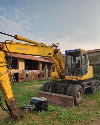 Escavatore Komatsu PW130