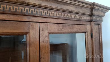 grande vetrinetta in legno 