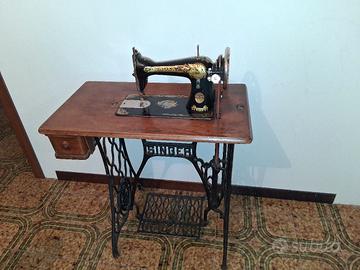 Macchina da cucire SINGER 127K funzionante