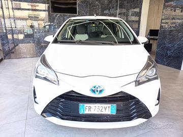 TOYOTA Yaris 1.5 Hybrid 5 porte Trend "Grey Edit