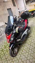 Aprilia SR Max 300 2013