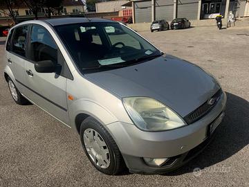 FORD Fiesta 1.4 TDCi 5p. Ghia senza nessun lavor