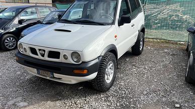 Nissan Terrano 2 safari