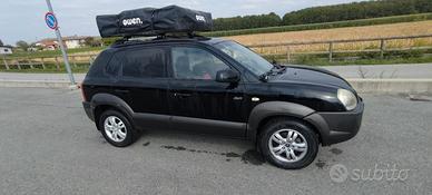 Hyundai Tucson  awd  
