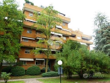 2 LOCALI A PESCHIERA BORROMEO