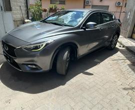 Infiniti q30