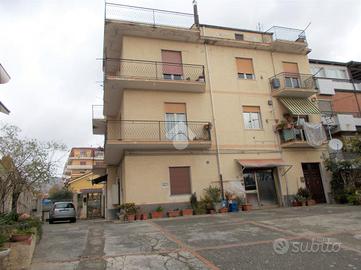 4 LOCALI A CASTROVILLARI