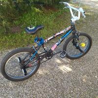  bicicletta BMX