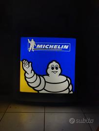 Insegna pubblicitaria Michelin