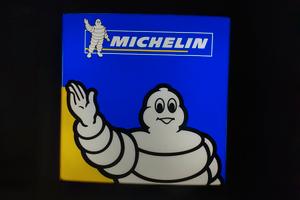 Insegna pubblicitaria Michelin