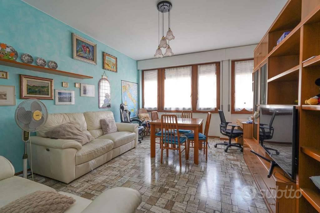 Appartamento di 115 m² con 4 locali e box auto a O - Vista 5