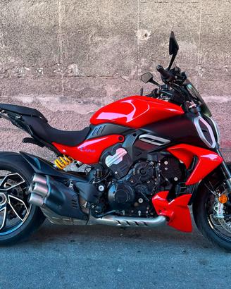 Ducati Diavel V4