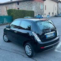 Lancia ypsilon 1.3 mjt 75 cv
