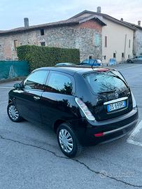 Lancia ypsilon 1.3 mjt 75 cv