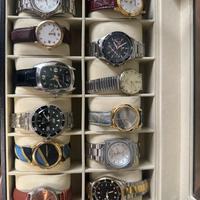 Lotto di 12 orologi funzionanti