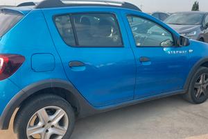 Dacia Sandero 0.9 TCe 12V T-GPL 90 Start&Stop SS L