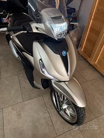 Piaggio Beverly Hype 300