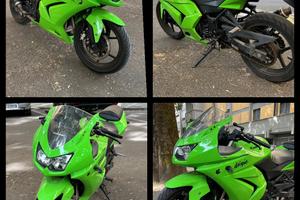 Moto Kawasaki 