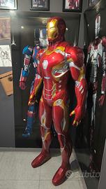 IRON MAN MARK 43 – STATUA A GRANDEZZA NATURALE 1:1