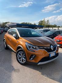 Renault Captur FULL HYBRID