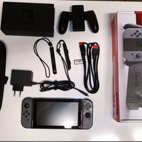 Nintendo Switch Nera con vari accessori