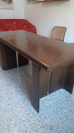 Tavolo in noce massello e sedie paglia di Vienna