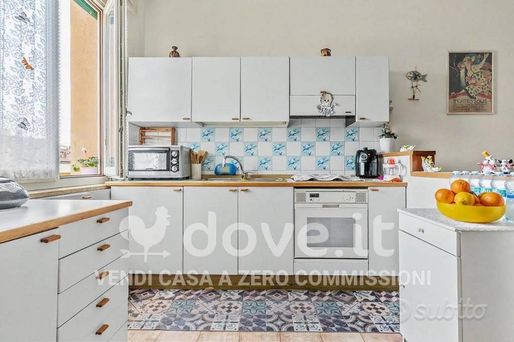 Appartamento di 100 m² con 3 locali a Verona - Altro