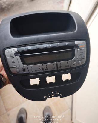 plancia con stereo Peugeot 107 le 