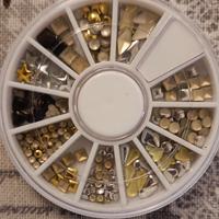 Decorazioni e strumenti per nails art