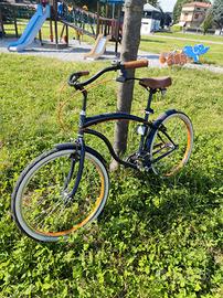 Bici cruiser blu