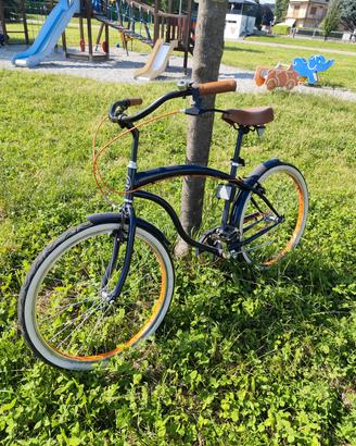 Bici cruiser blu